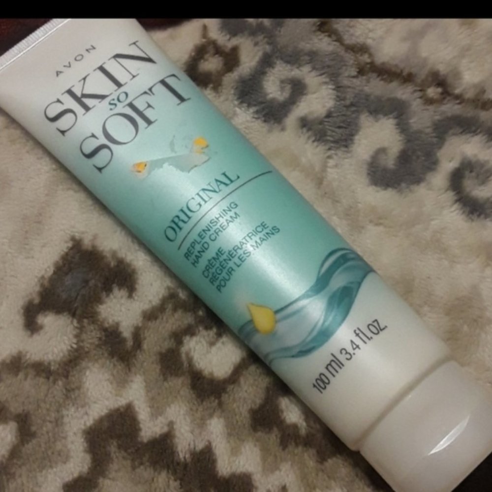 Avon Original Skin So Soft Hand Cream NWOT